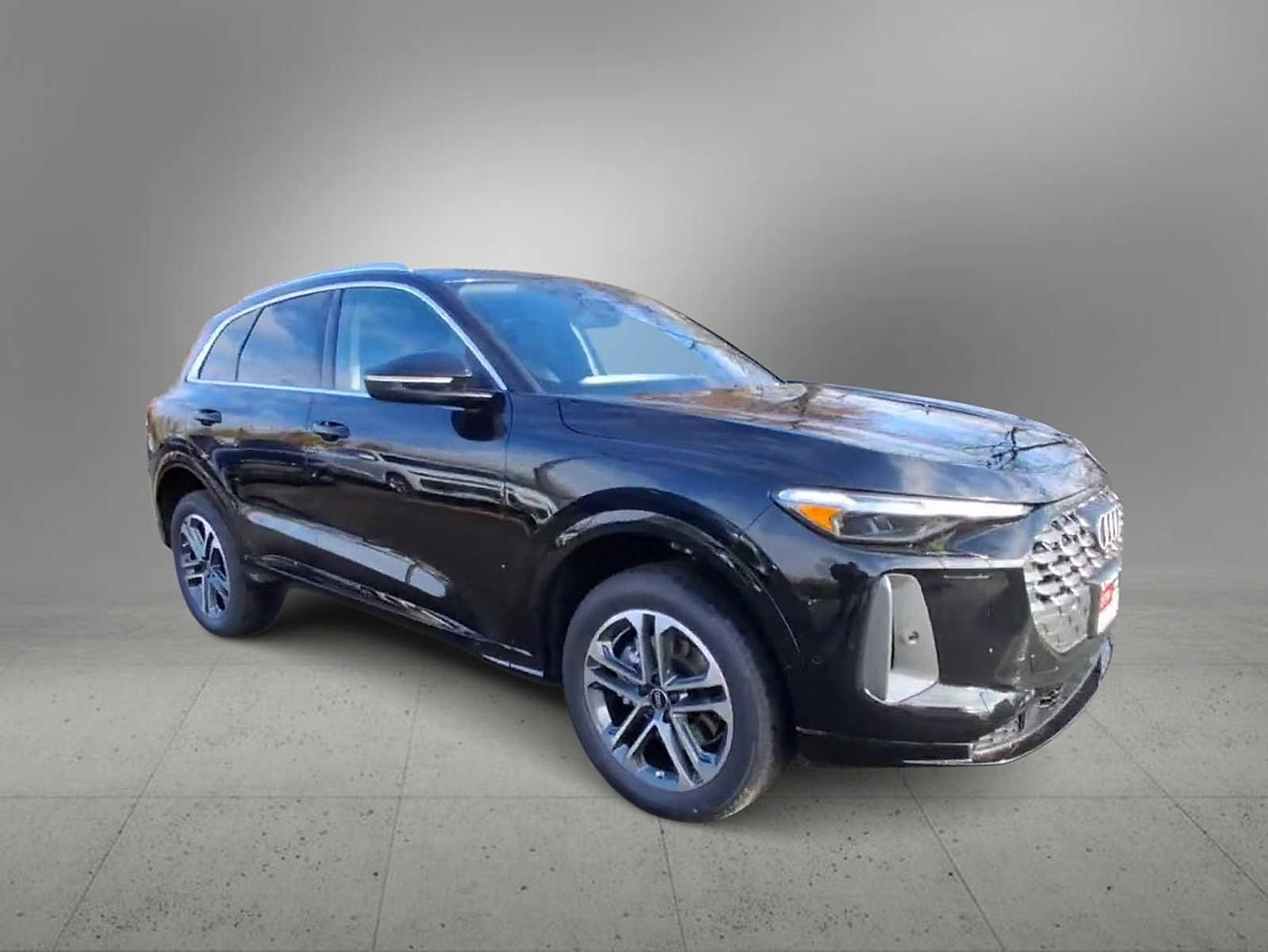 New 2025 Audi Q5 Premium Plus image 2