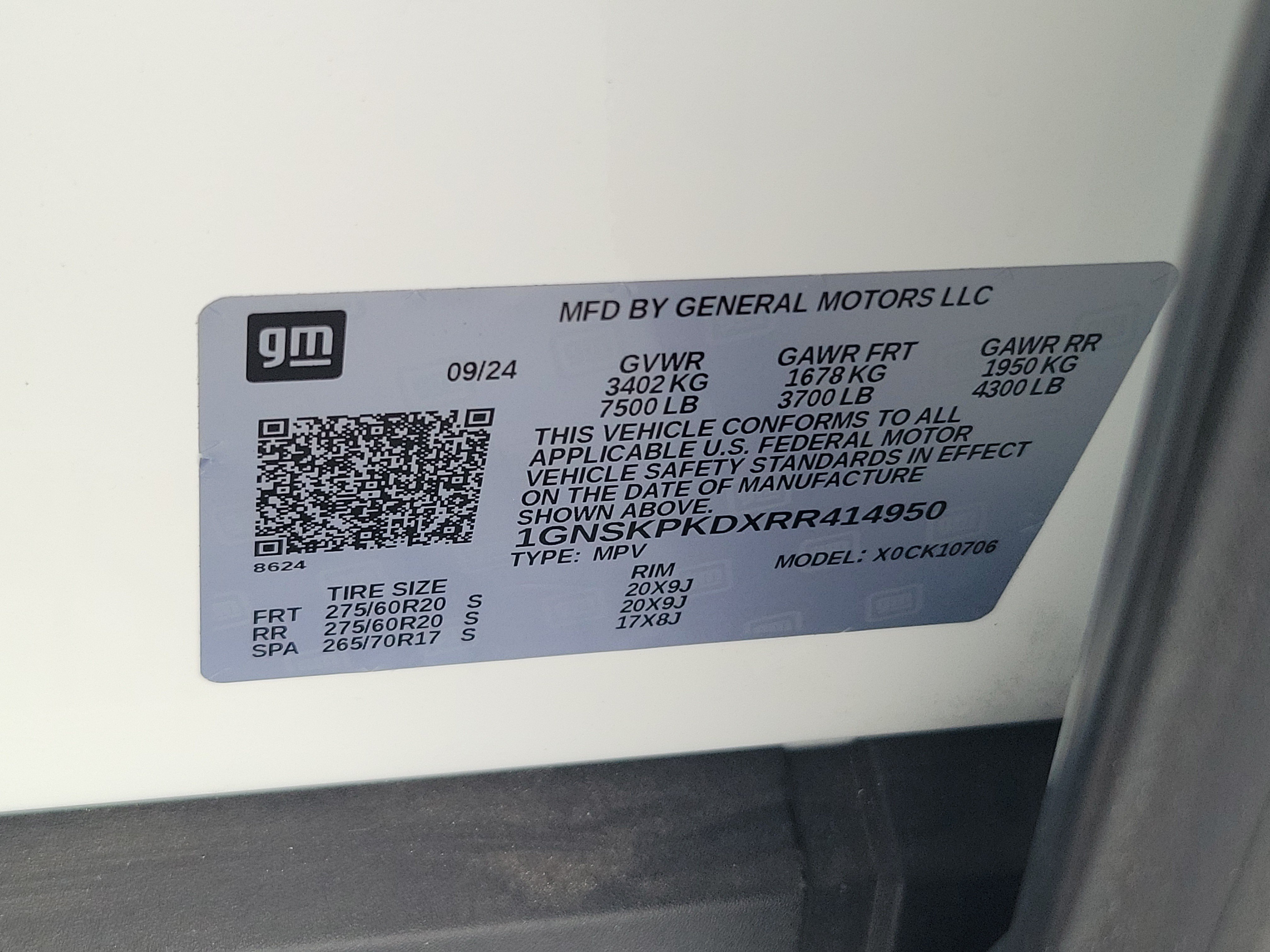 Used 2024 Chevrolet Tahoe Z71 w/ Luxury Package AWD/4WD image 32