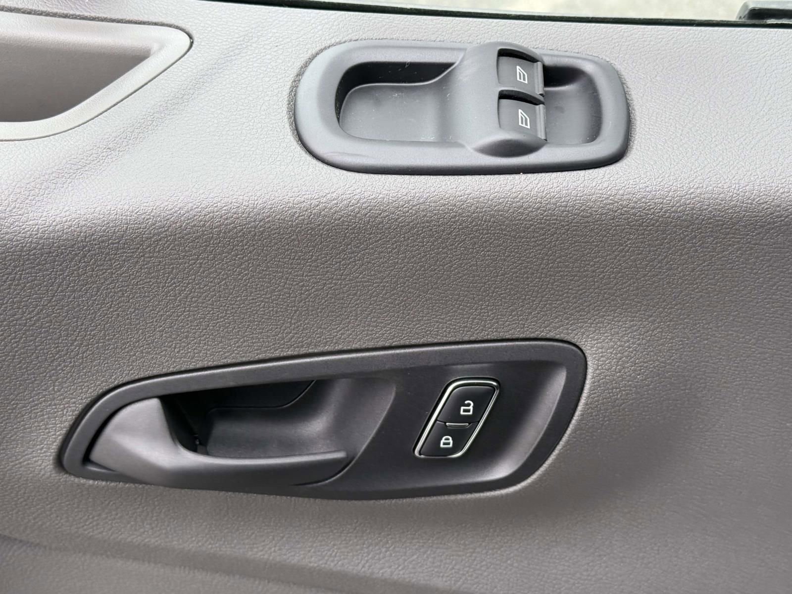 New 2026 Ford Transit 150 148 Medium Roof w/ Load Area Protection Package image 19