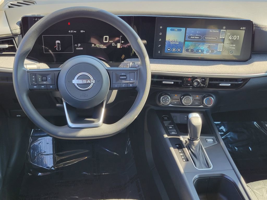 Used 2025 Nissan Kicks SV FWD image 6