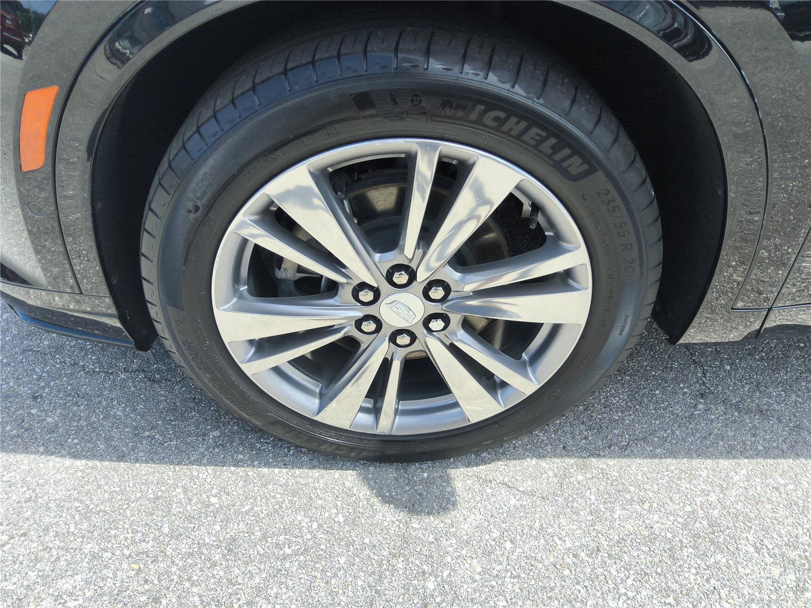 Used 2023 Cadillac XT6 Premium Luxury w/ Technology Package FWD image 9