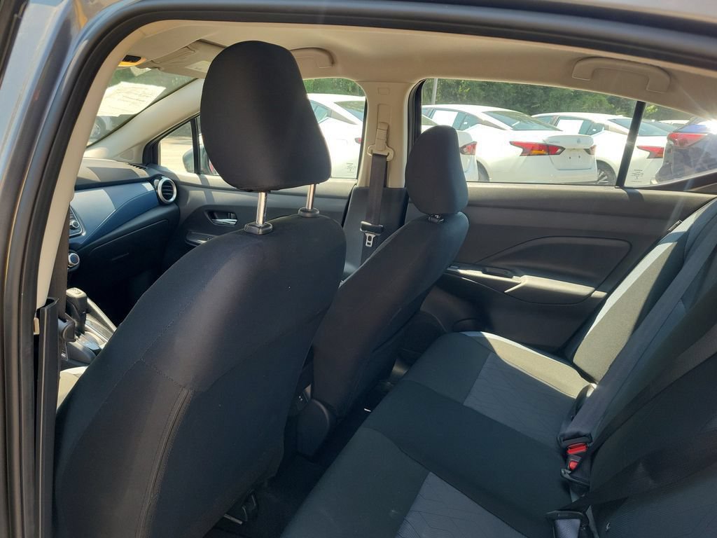Used 2025 Nissan Versa SV FWD image 9