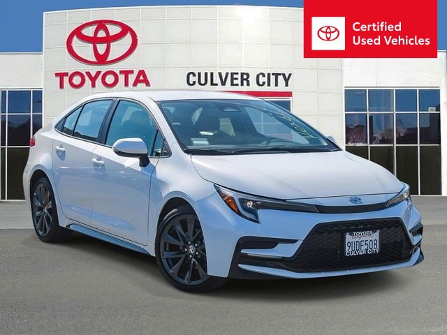 Used 2025 Toyota Corolla SE w/ Convenience Package
