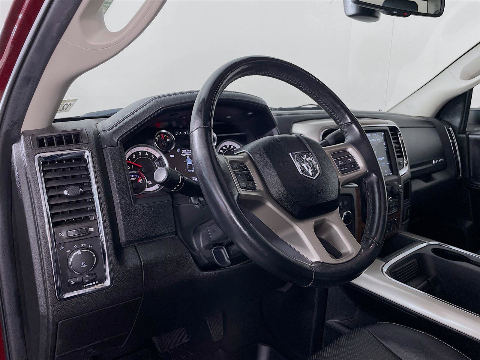 Used 2018 RAM 2500 Laramie w/ Convenience Group image 13