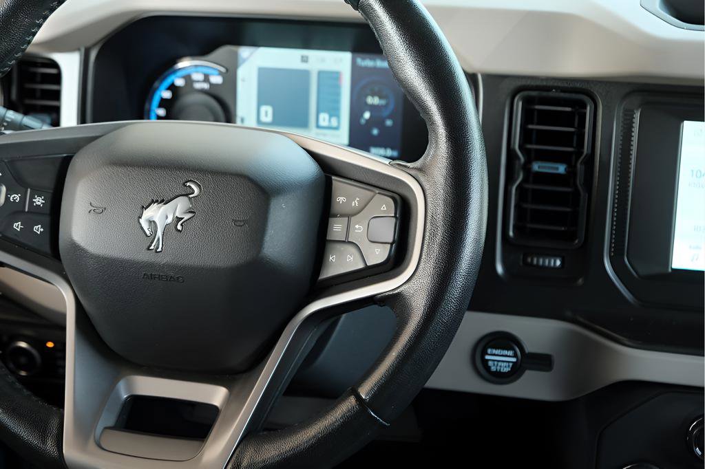 Used 2023 Ford Bronco Wildtrak AWD/4WD image 12