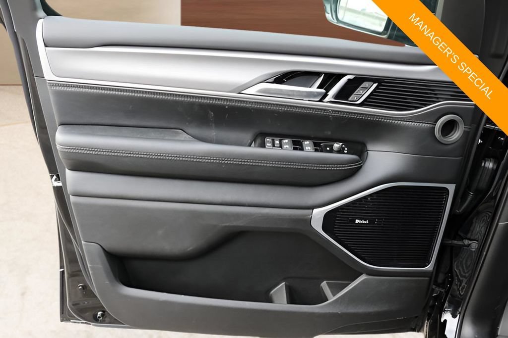New 2026 Jeep Grand Wagoneer Limited AWD/4WD image 11