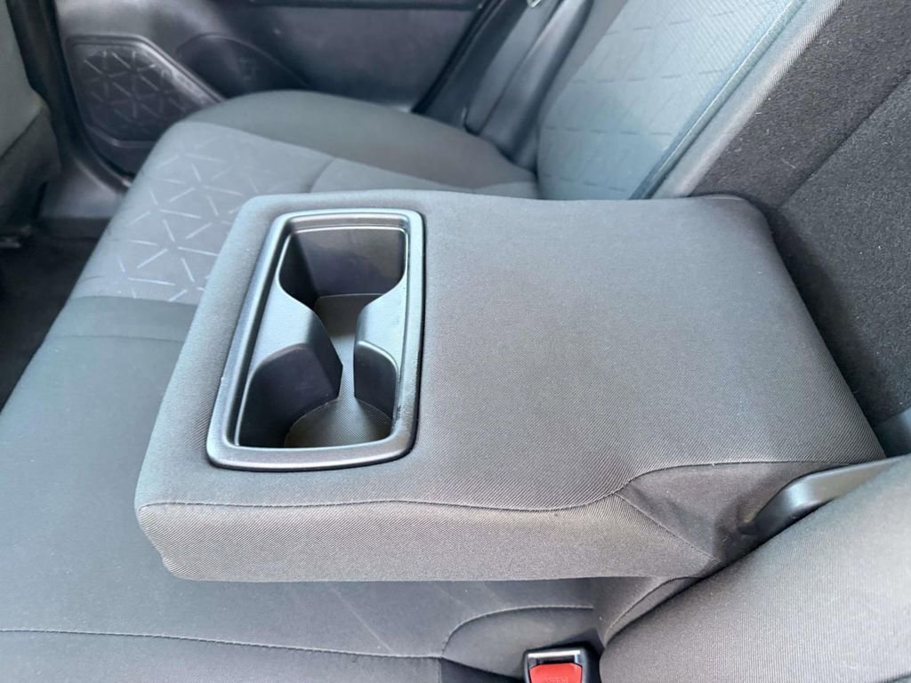 Used 2024 Toyota RAV4 XLE AWD/4WD image 13