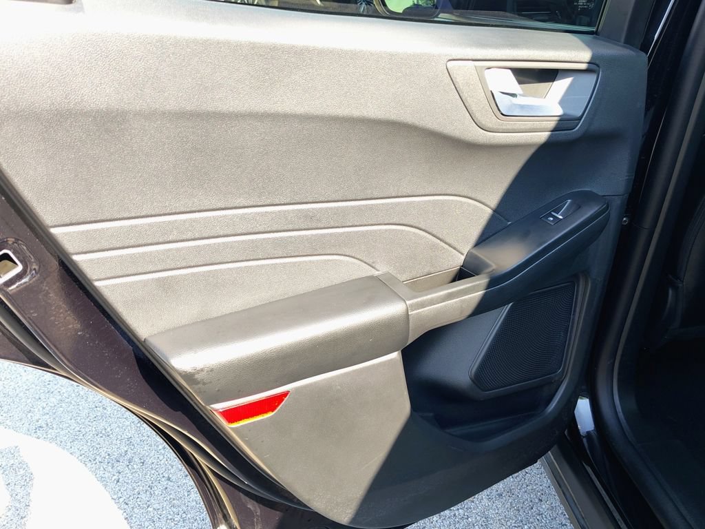 Used 2025 Ford Escape ST-Line Select AWD/4WD image 32