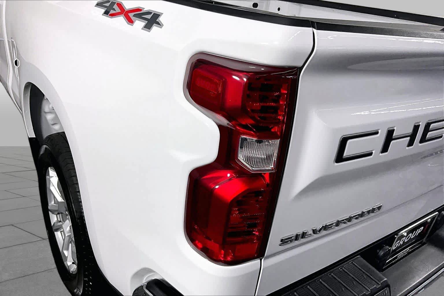 Certified 2023 Chevrolet Silverado 1500 LT AWD/4WD image 28