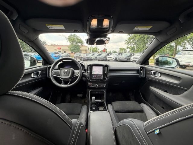 Certified 2023 Volvo C40 P8 Recharge Ultimate w/ Protection Package Premier AWD/4WD image 15