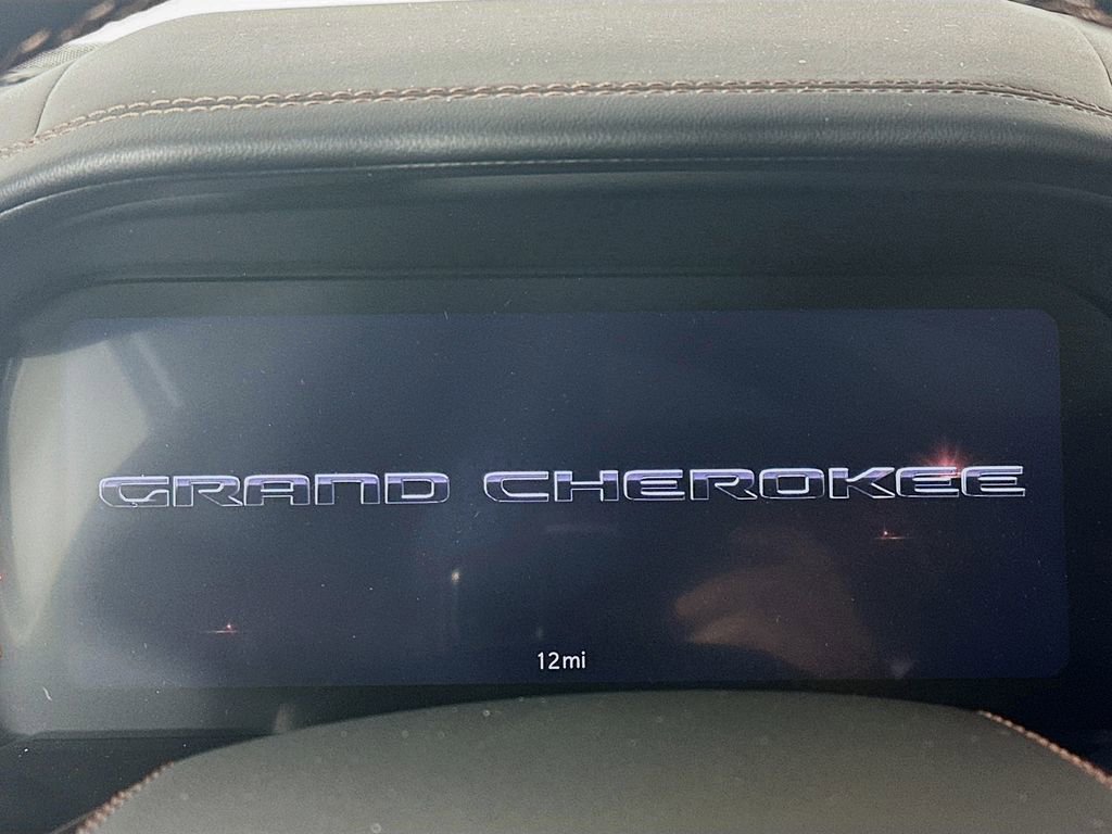 New 2025 Jeep Grand Cherokee L Summit image 11