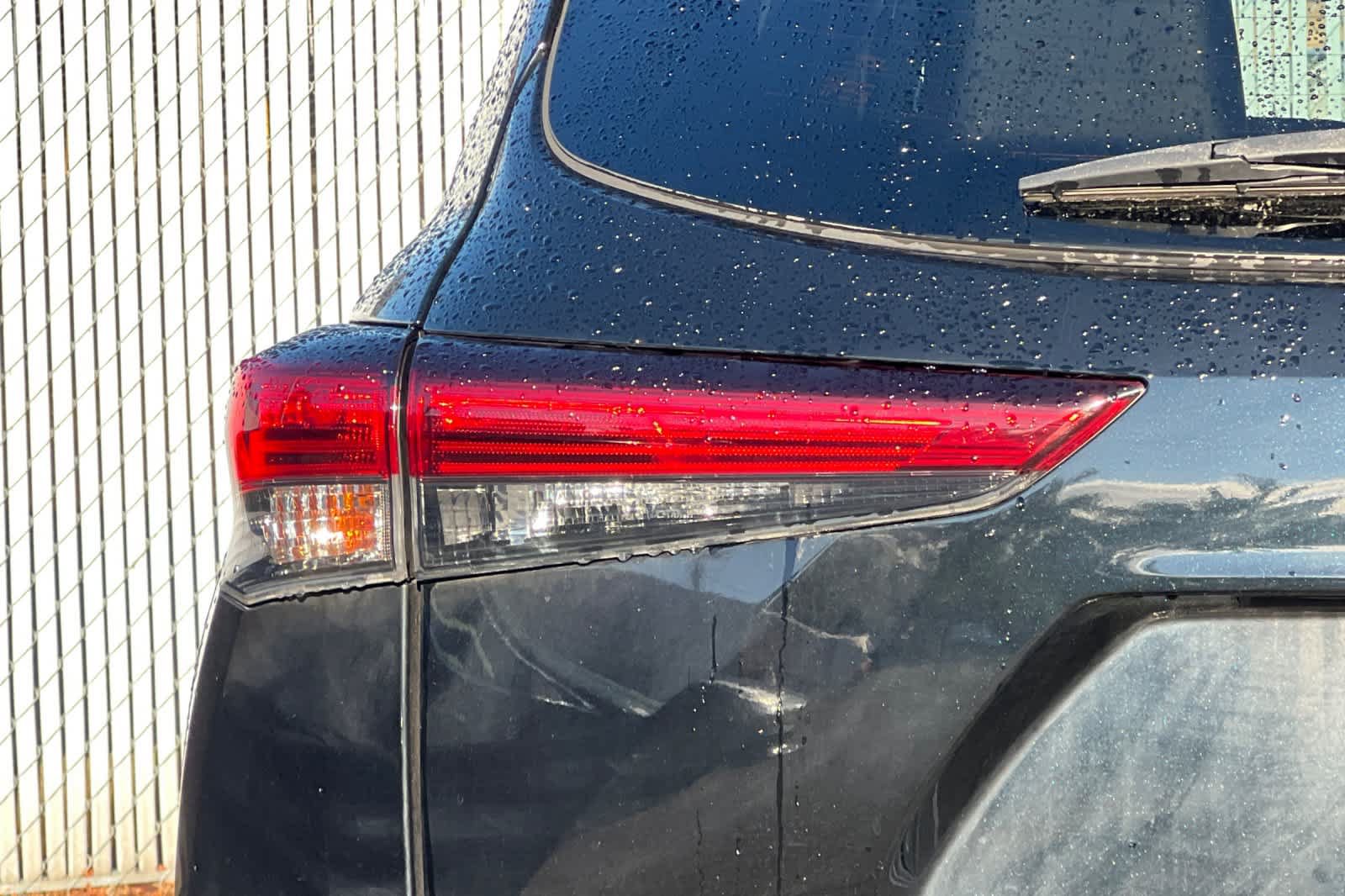 Used 2021 Toyota Highlander Limited AWD/4WD image 23