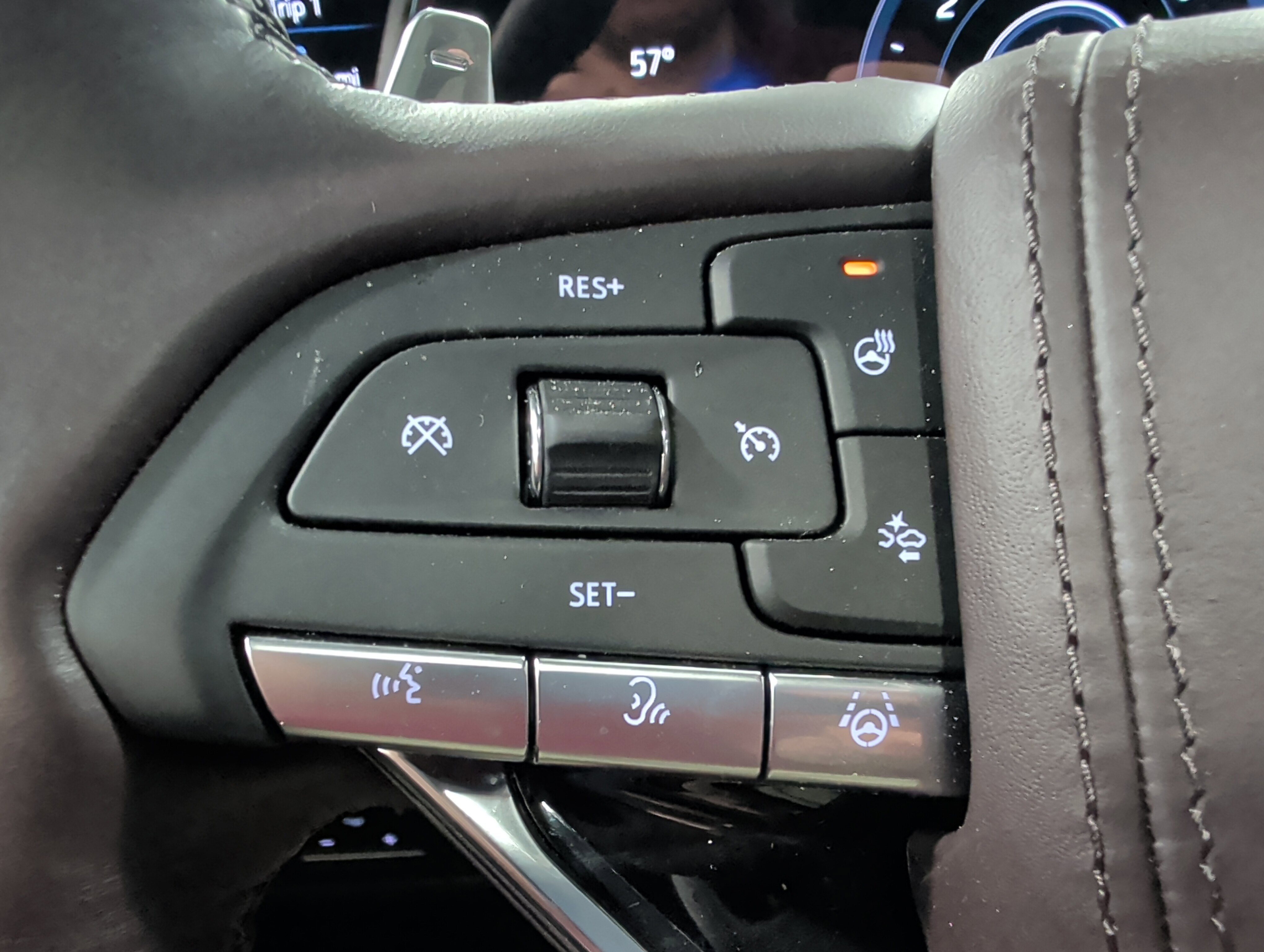 Used 2024 Cadillac Escalade V w/ LPO, ONYX Package image 13