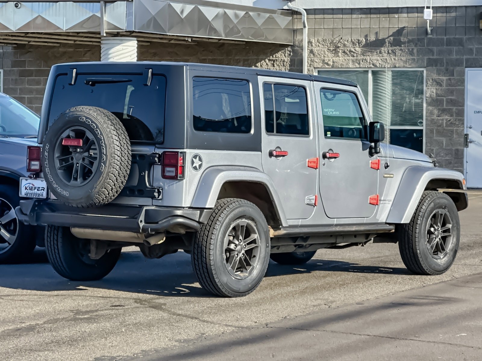 Used 2018 Jeep Wrangler Unlimited Sport image 4