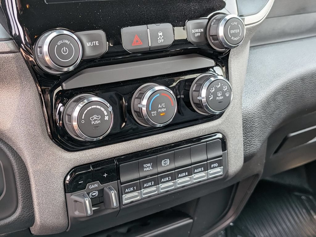 New 2026 RAM 3500 Tradesman w/ Chrome Appearance Group A AWD/4WD image 19