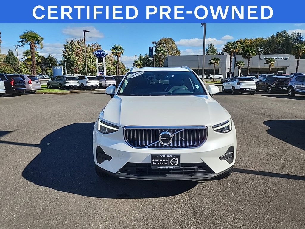 Used 2025 Volvo XC40 B5 Core w/ Protection Package Premier AWD/4WD image 7