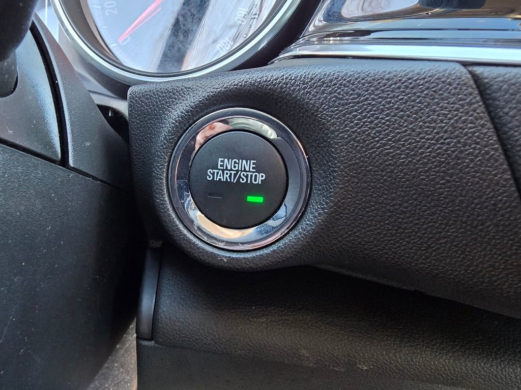 Used 2018 Buick Regal Essence w/ Driver Confidence Package #1 image 22