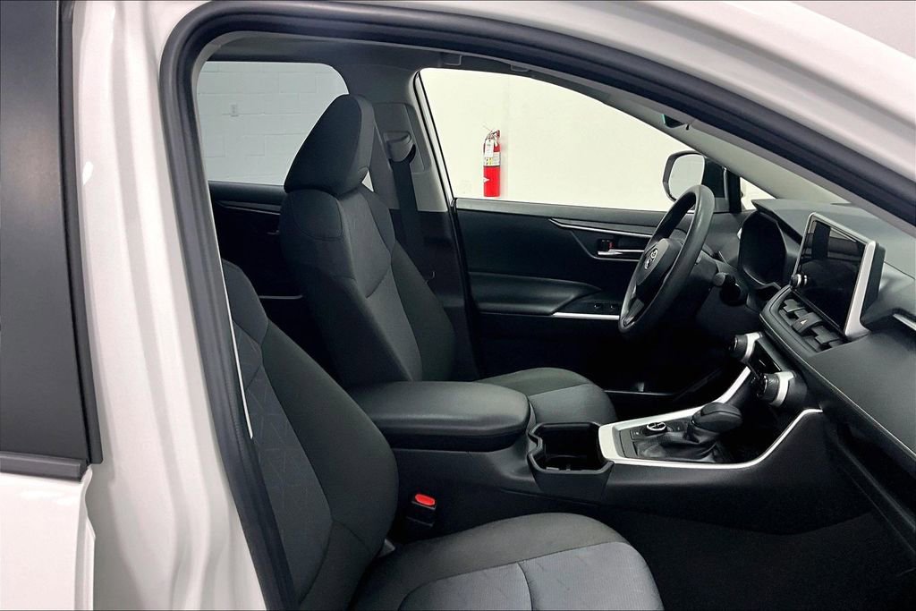 Used 2024 Toyota RAV4 XLE w/ Convenience Package AWD/4WD image 7