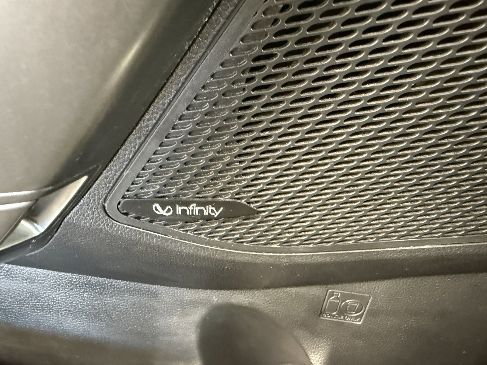 Used 2018 Hyundai Santa Fe Sport w/ 2.0T Ultimate Tech Package 05 image 16