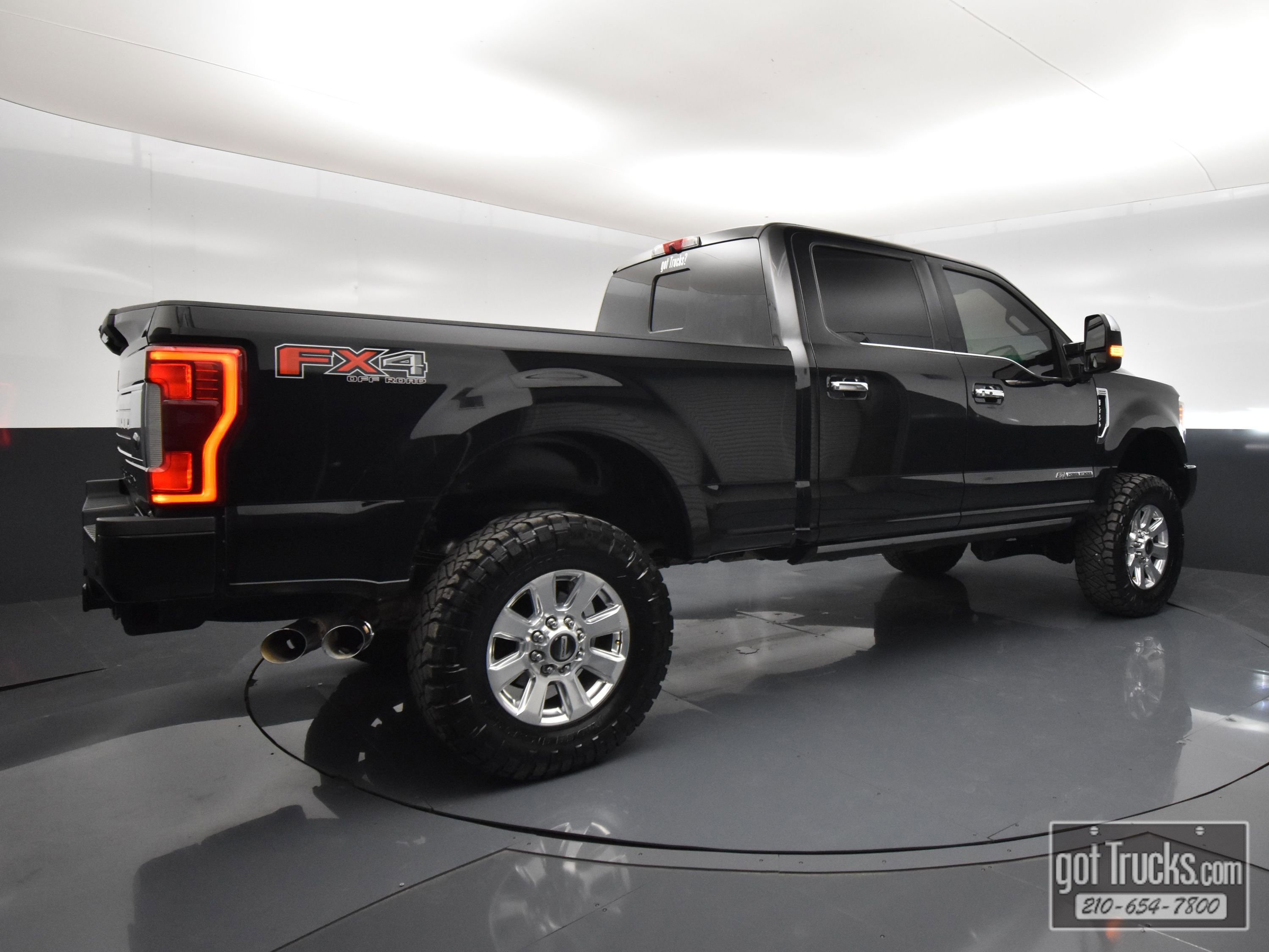 Used 2018 Ford F250 Platinum w/ Platinum Ultimate Package AWD/4WD image 48