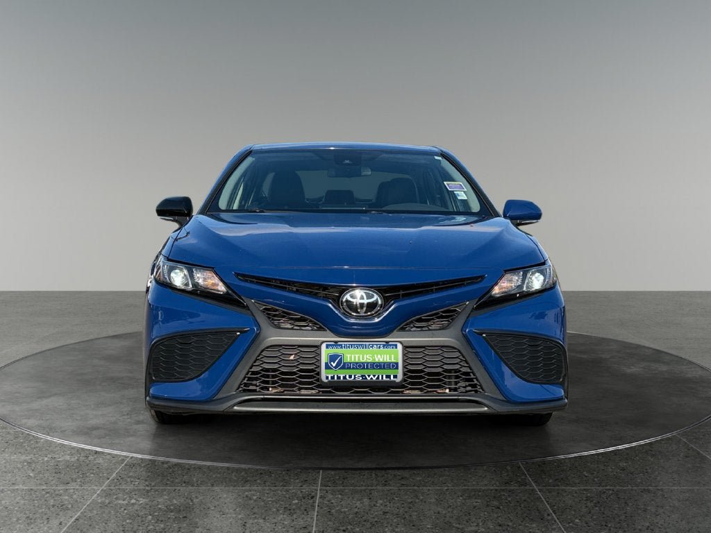 Used 2024 Toyota Camry SE AWD/4WD image 2