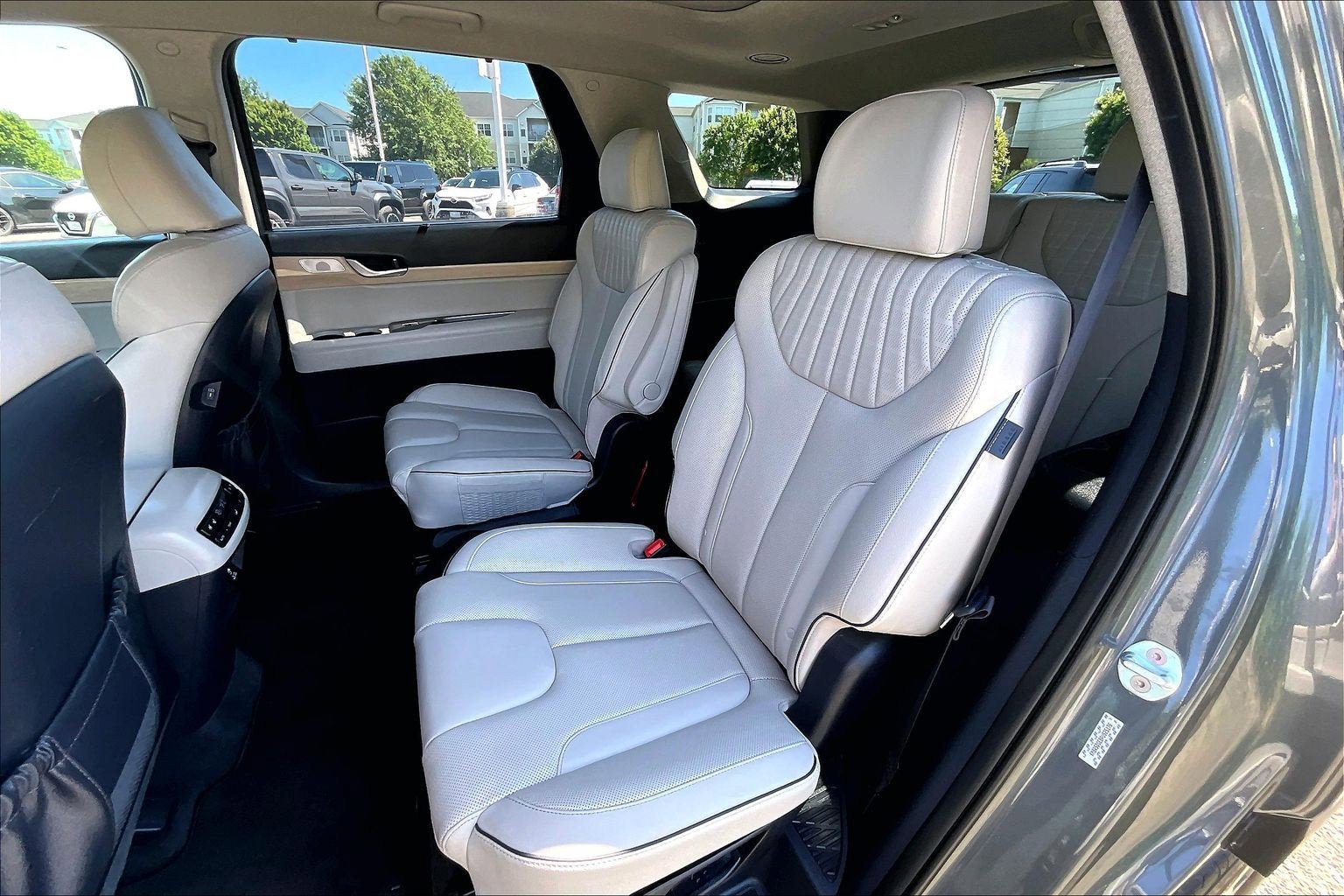Used 2023 Hyundai Palisade Limited AWD/4WD image 23