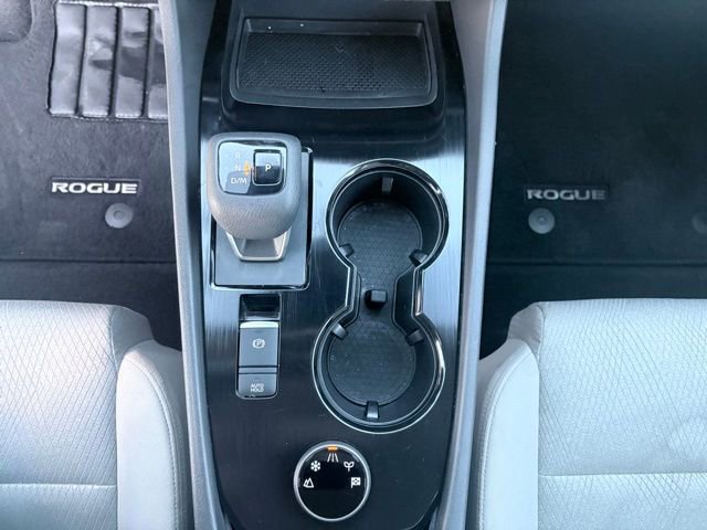 Used 2024 Nissan Rogue SV image 16
