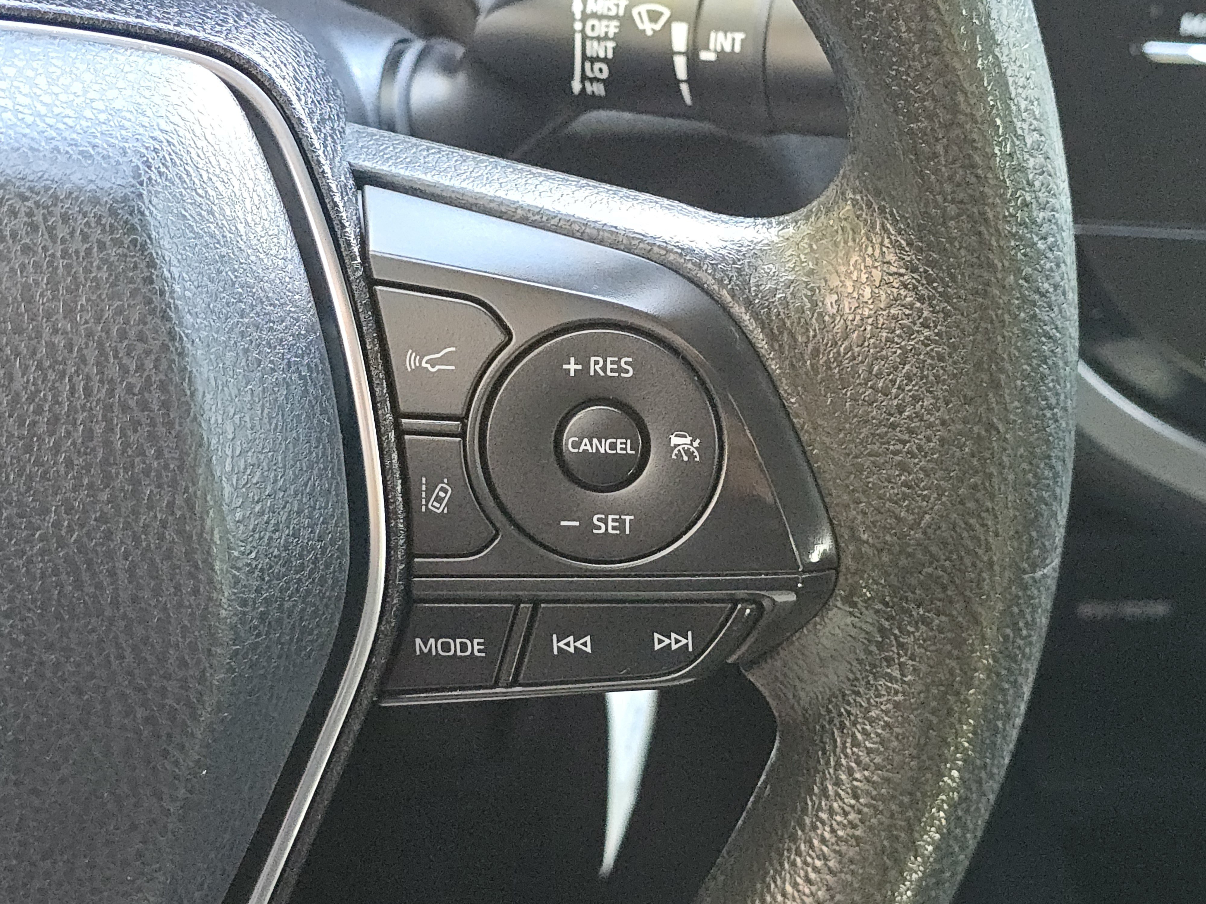 Used 2019 Toyota Camry LE FWD image 24