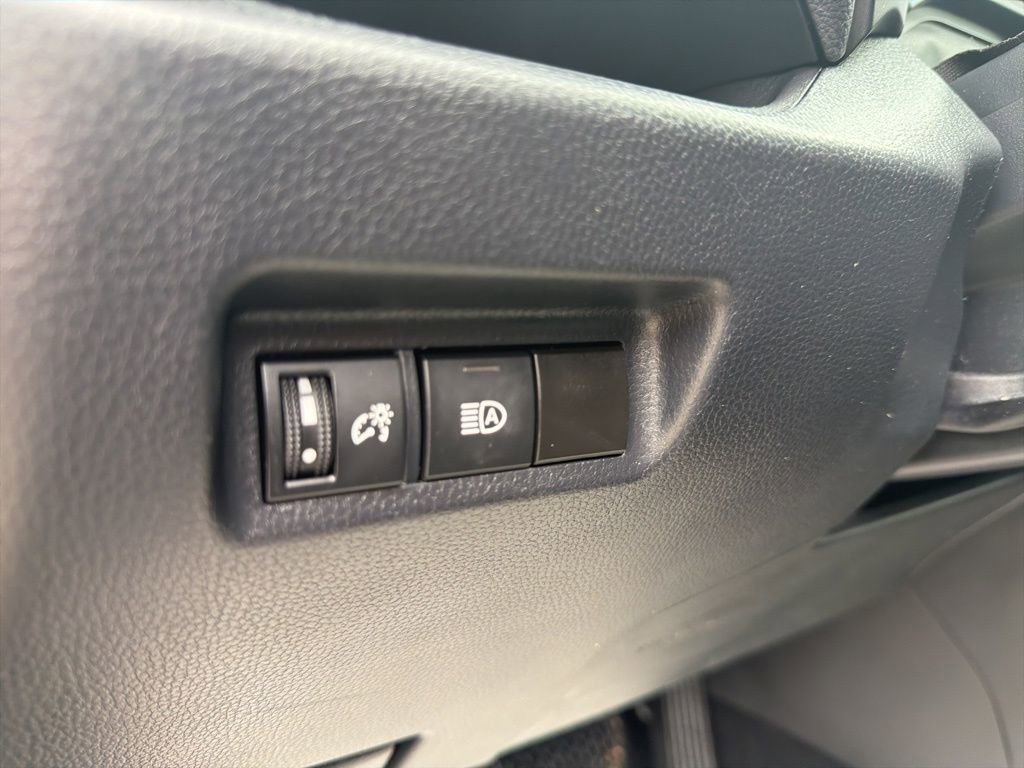 Used 2023 Toyota RAV4 XLE image 31