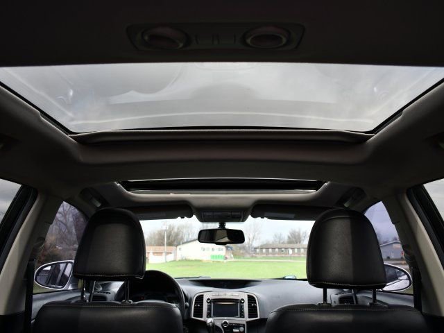 Used 2014 Toyota Venza XLE w/ XLE Premium Package image 26
