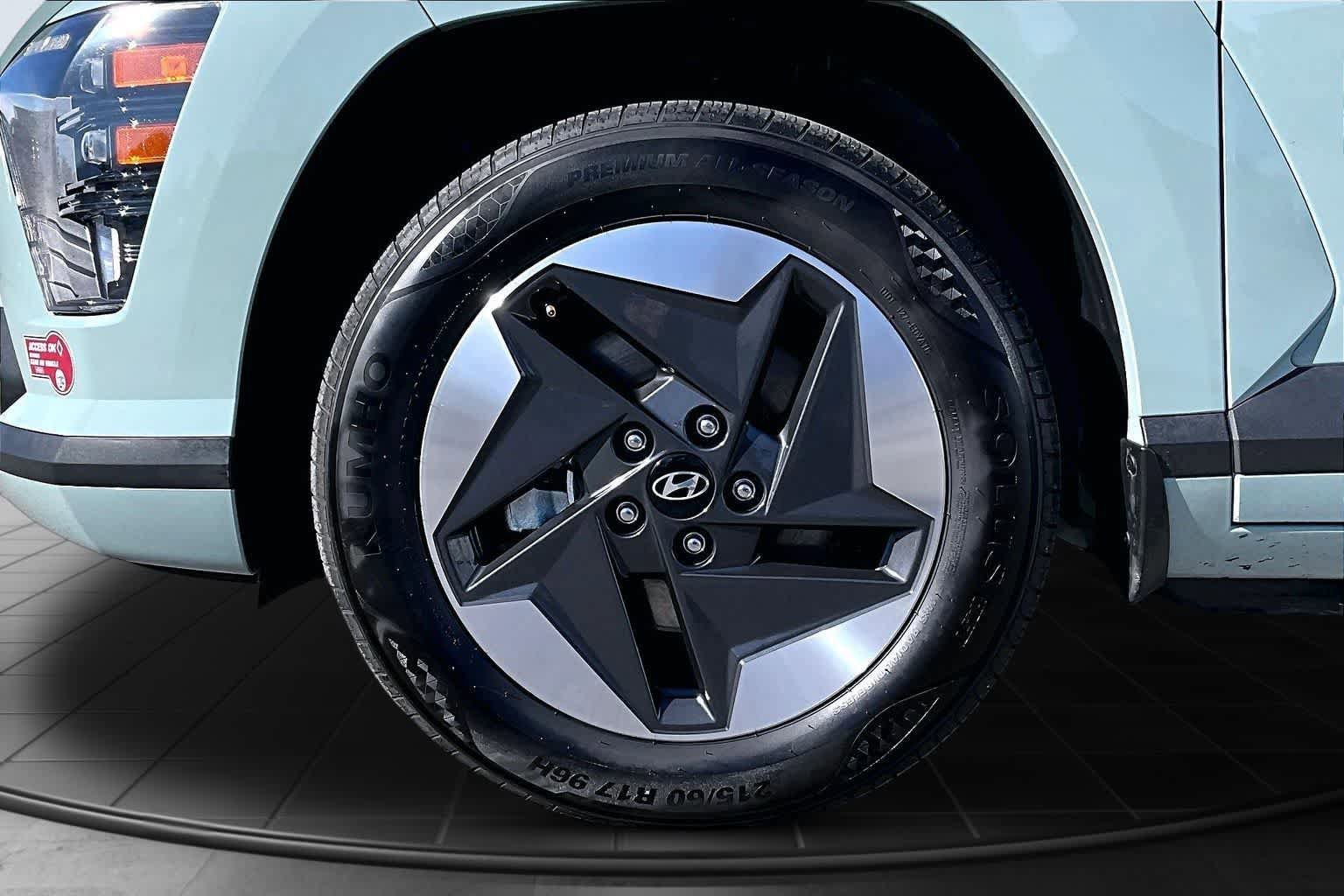 Used 2024 Hyundai Kona SEL FWD image 8