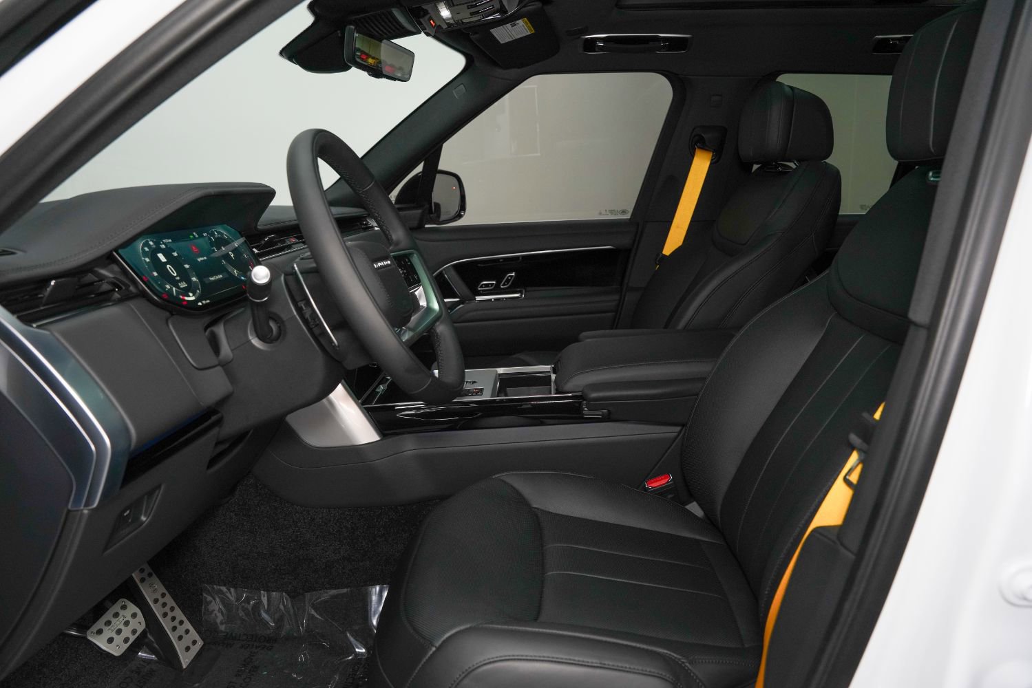 Used 2025 Land Rover Range Rover SE image 47