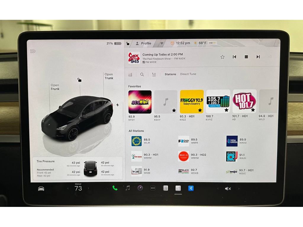 Used 2023 Tesla Model Y Performance image 27