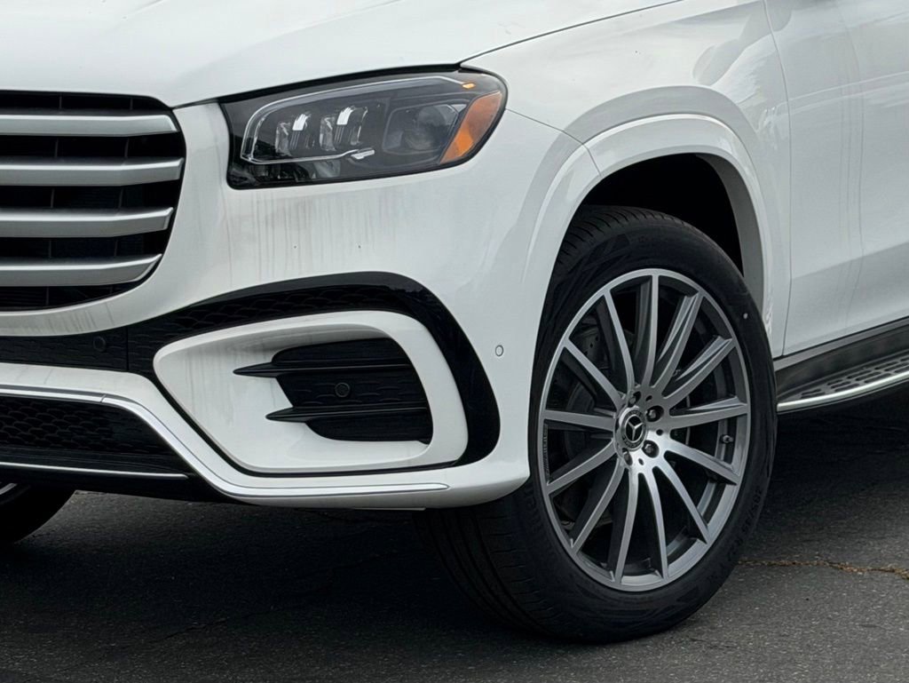New 2026 Mercedes-Benz GLS 580 4MATIC image 4