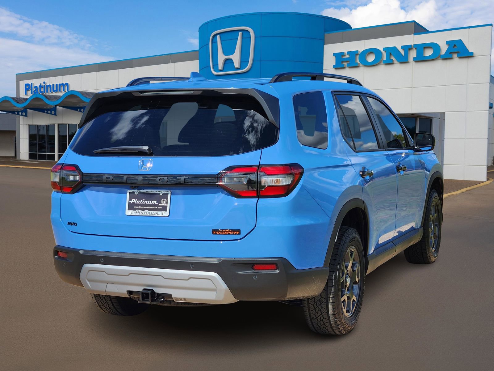 New 2025 Honda Pilot TrailSport image 4