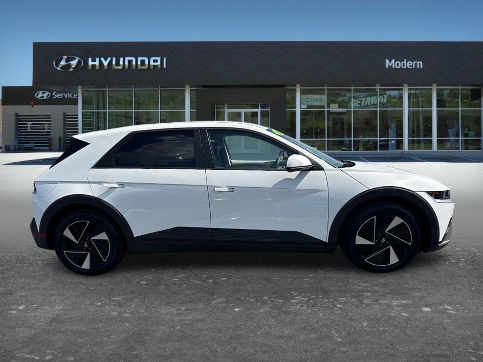 Certified 2025 Hyundai Ioniq 5 SE RWD image 4