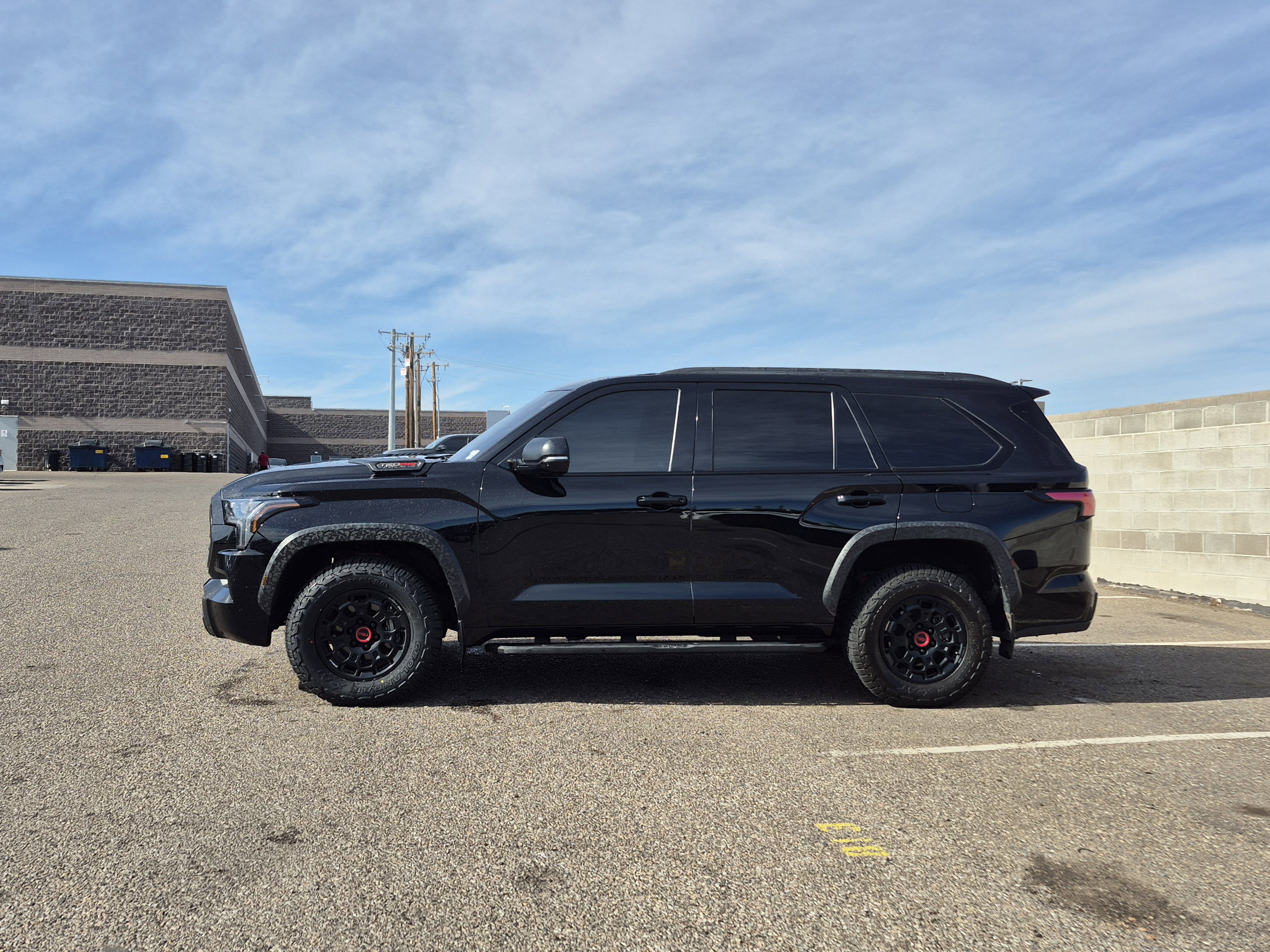 Used 2025 Toyota Sequoia TRD Pro AWD/4WD video 2