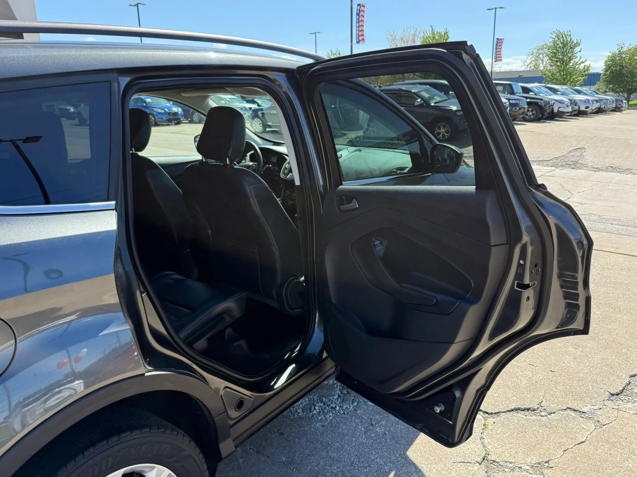 Used 2019 Ford Escape SEL AWD/4WD image 23