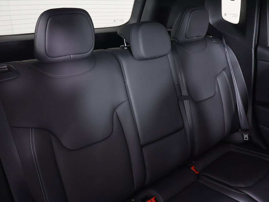 Used 2022 Jeep Renegade Limited AWD/4WD image 32