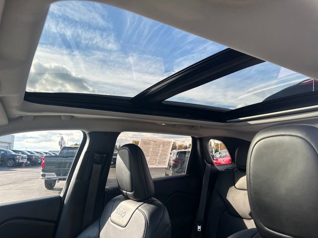 Used 2023 Jeep Cherokee Altitude Lux w/ Lux Elite Package image 25