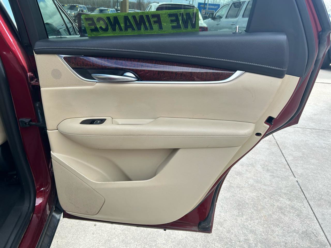 Used 2017 Cadillac XT5 Luxury w/ Driver Awareness Package FWD image 15
