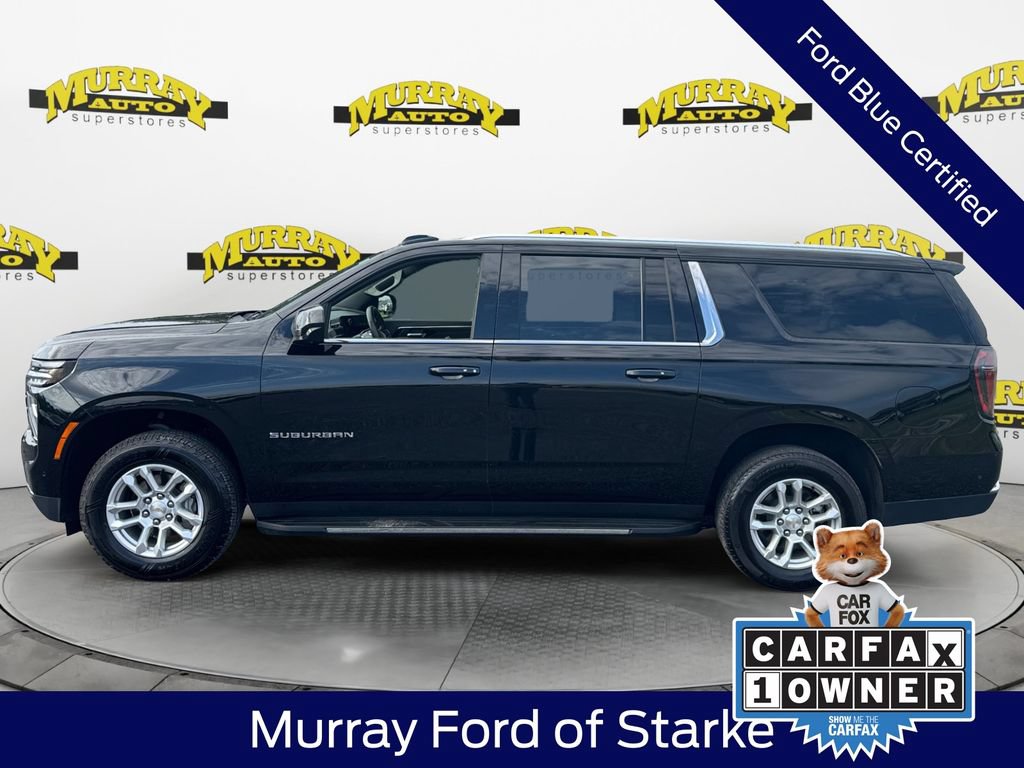 Used 2025 Chevrolet Suburban LT RWD image 3
