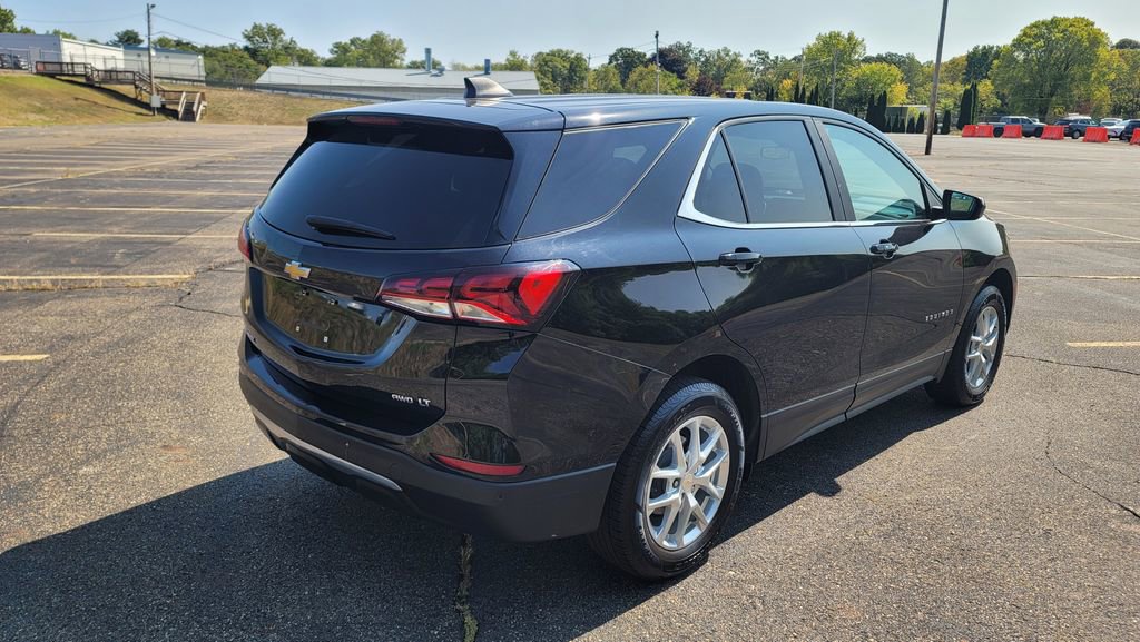 Used 2023 Chevrolet Equinox LT w/ Driver Convenience Package image 12