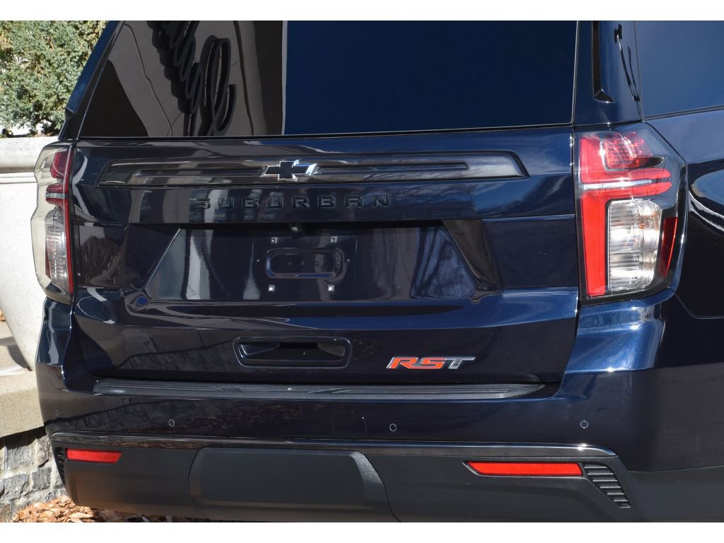 Used 2022 Chevrolet Suburban RST w/ Luxury Package image 29