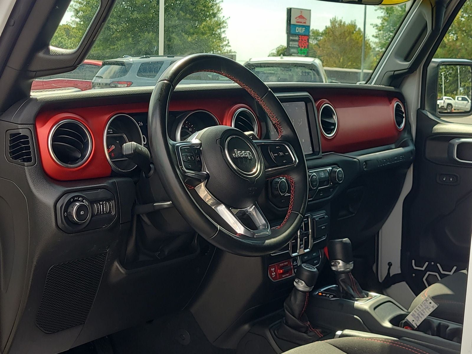 Used 2022 Jeep Wrangler Unlimited Rubicon AWD/4WD image 10