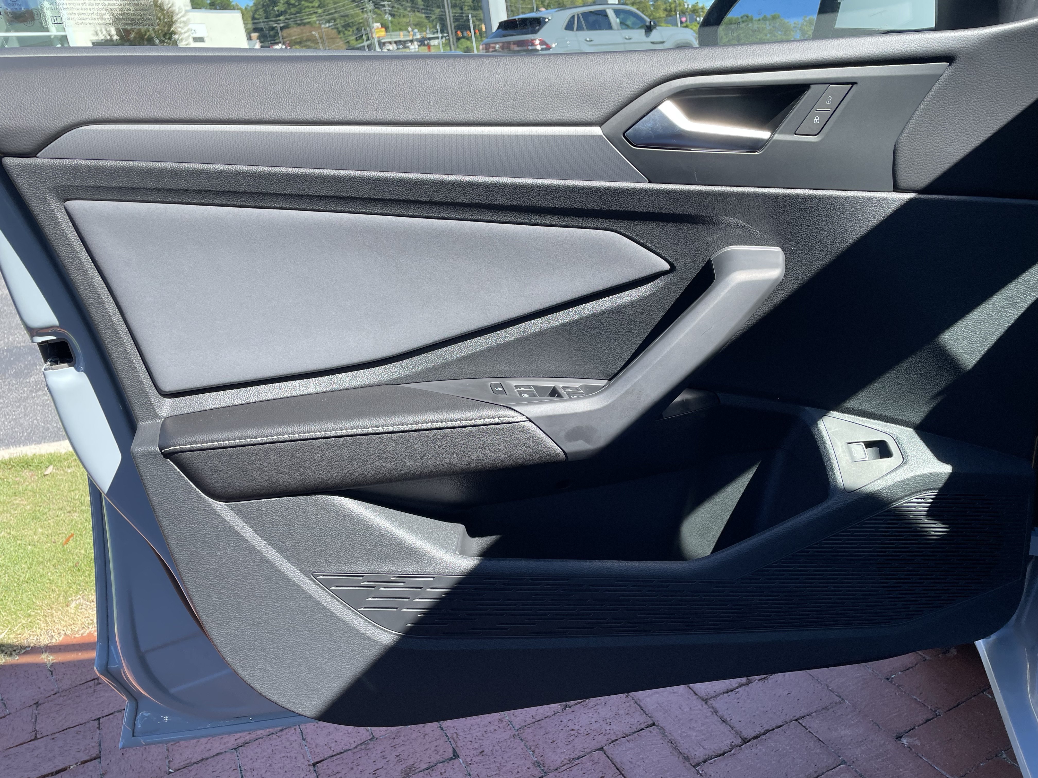 New 2026 Volkswagen Jetta SE FWD image 12