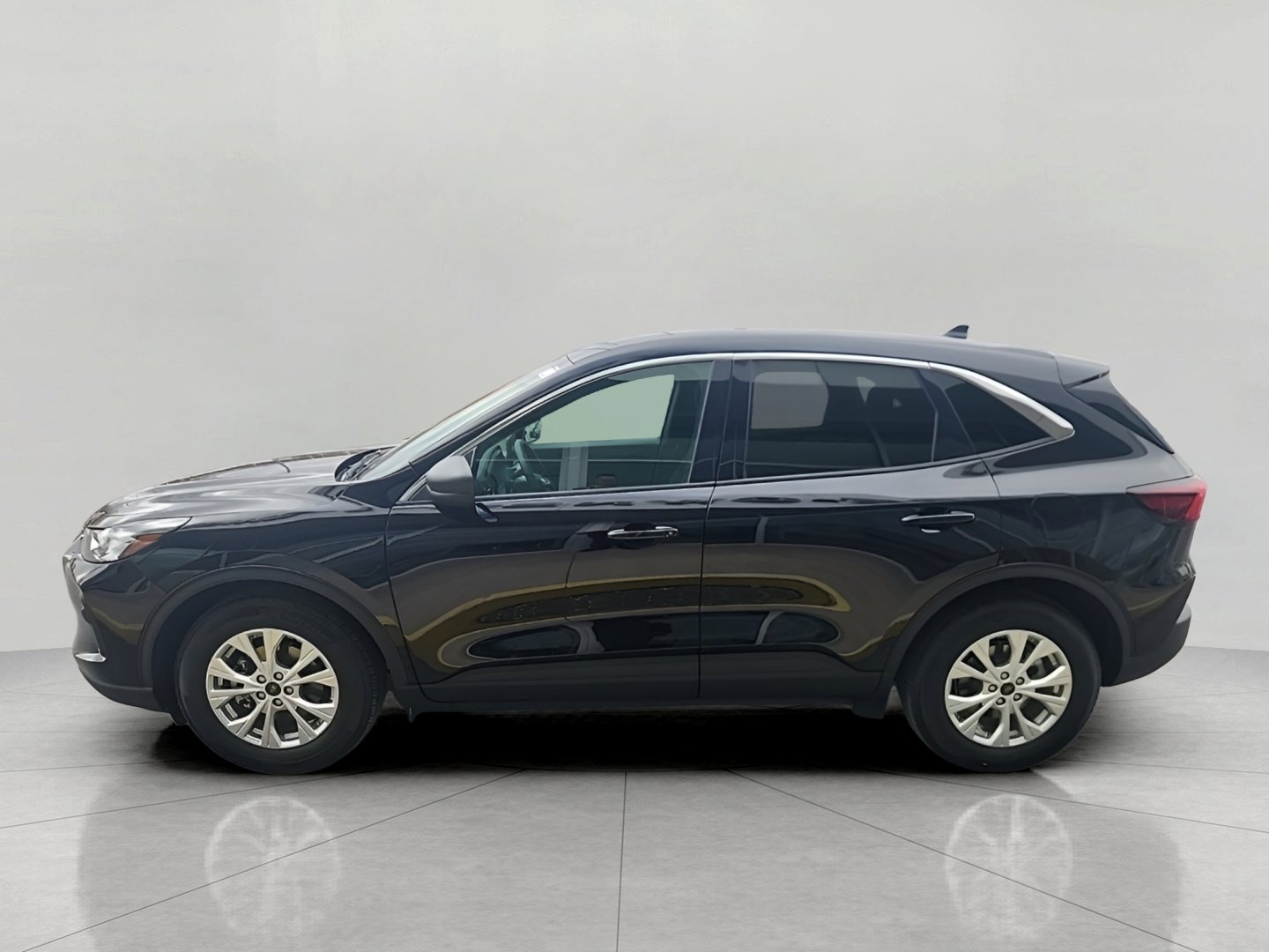 Certified 2023 Ford Escape Active w/ Cold Weather Package FWD image 12