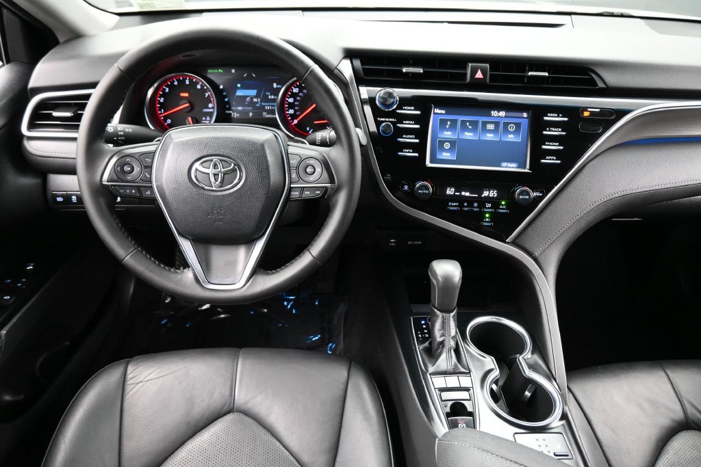 Used 2018 Toyota Camry XSE FWD image 4