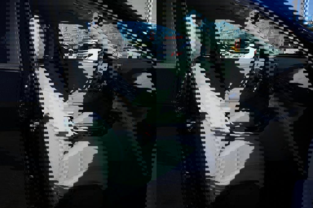 Used 2025 Hyundai Kona SEL image 8