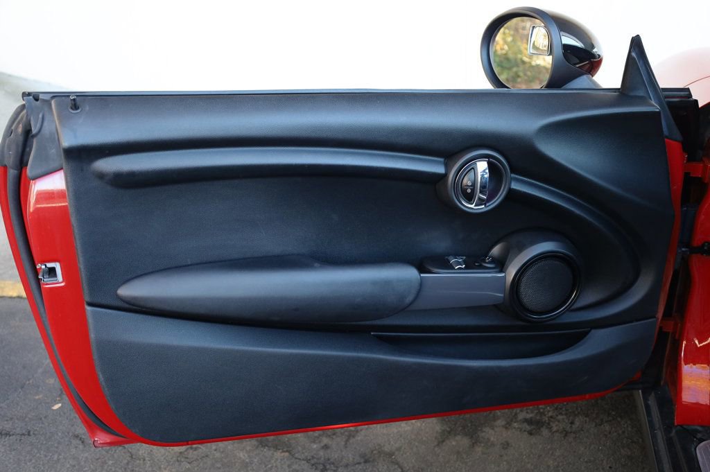 Used 2014 MINI Cooper 2-Door Hardtop image 13